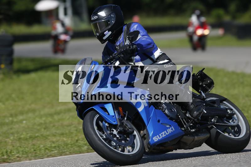 /Archiv-2024/29 12.06.2024 MOTO.CH Track Day ADR/Gruppe blau/21